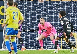 Guilherme Fernandes, durante el Cádiz-Real Valladolid de este domingo.