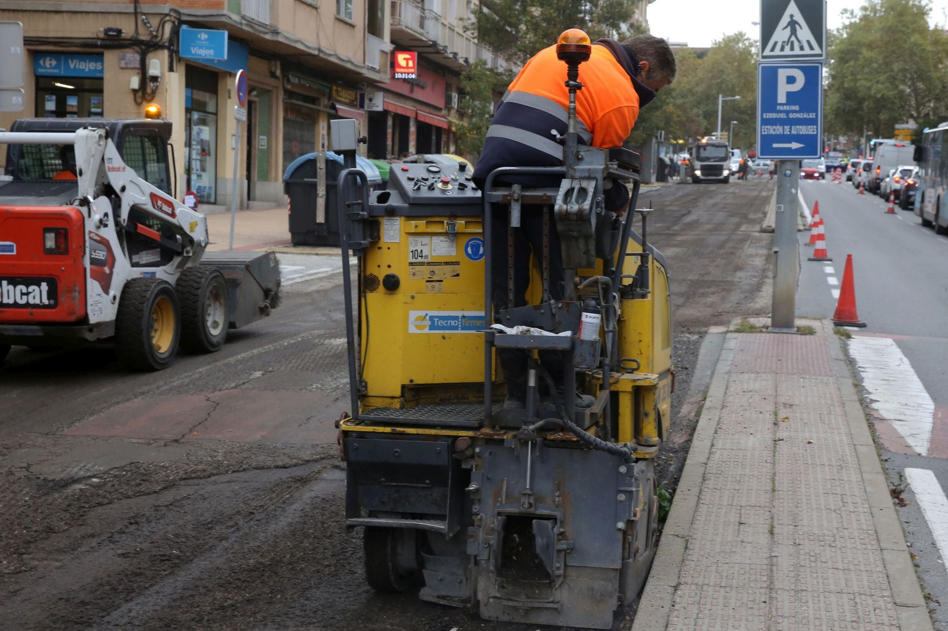 Fotos de los atascos en Ezequiel González por las obras