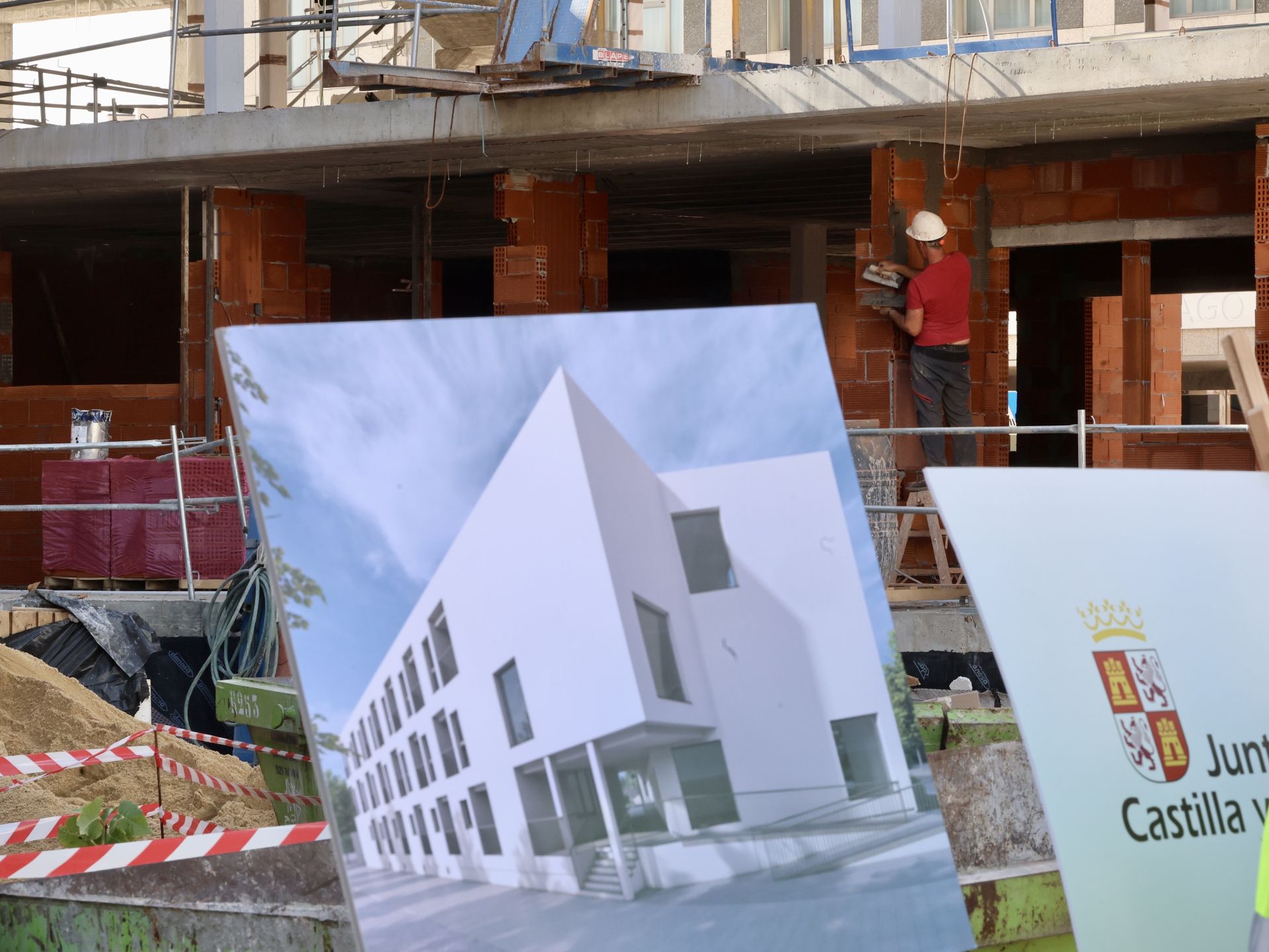 Las imágenes del solar junto a la antigua comisaria en Las Eras