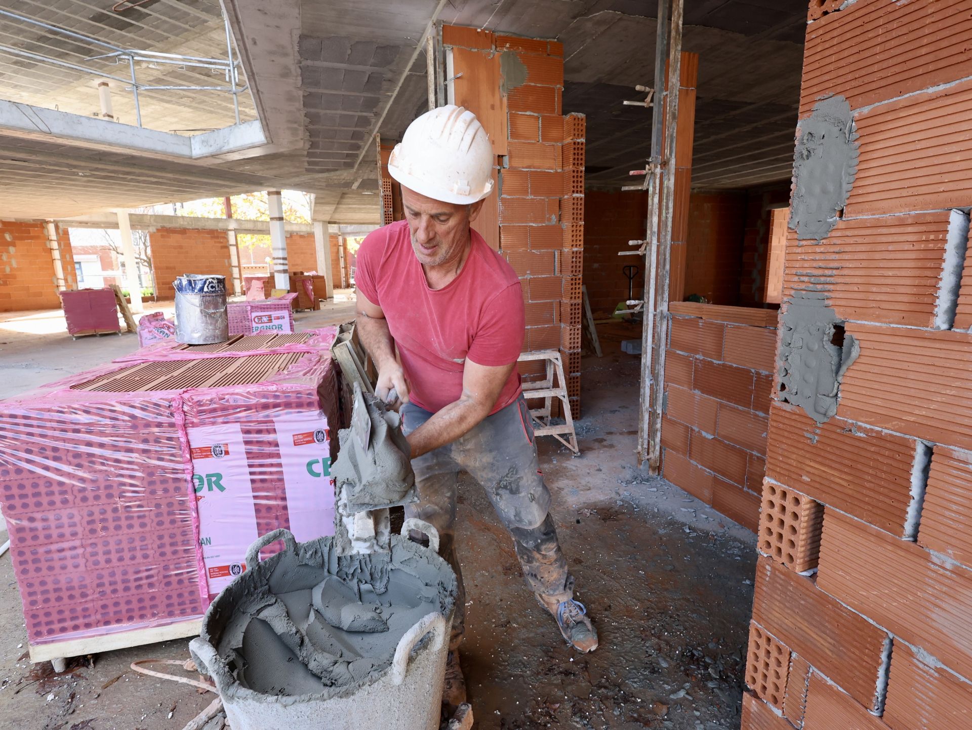 Las imágenes del solar junto a la antigua comisaria en Las Eras