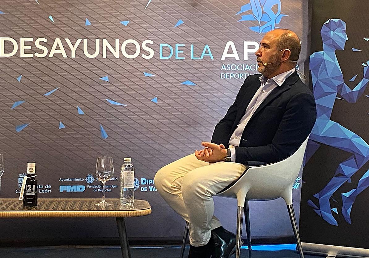 Chus Mateo, durante su participación en los Desayunos de la APDV,