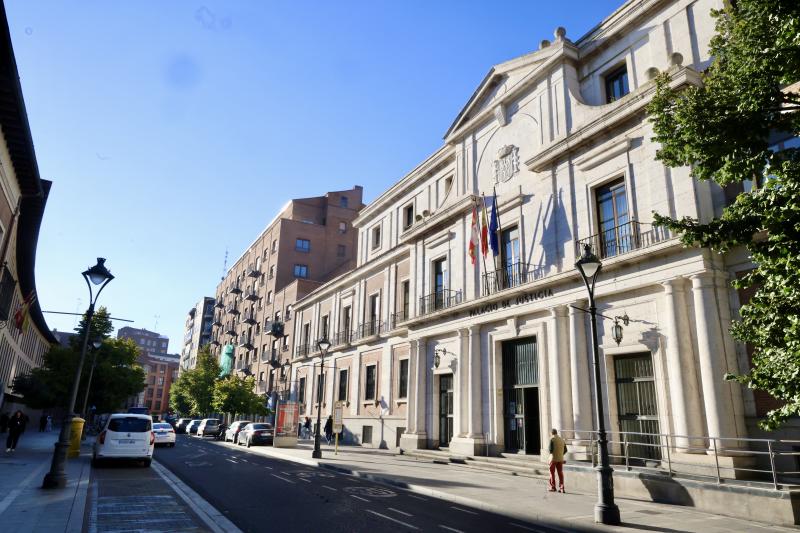 Fachada del Palacio de la Justicia, que alberga la Audiencia Provincial de Valladolid.
