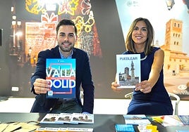 La Concejala de Turismo, Eventos y Marca Ciudad del Ayuntamiento de Valladolid, Blanca Jiménez, y el diputado de Empleo, Desarrollo Económico y Reto Demográfico de la Diputación de Valladolid, Roberto Migallón, en el expositor de Intur.