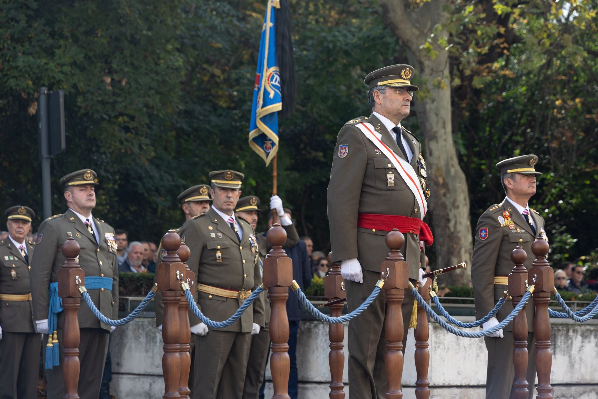 Las imágenes del desfile militar con motivo del 175 aniversario de la Academia de Caballería