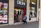 Identificado tras llevarse de Druni tres perfumes valorados en 265 euros
