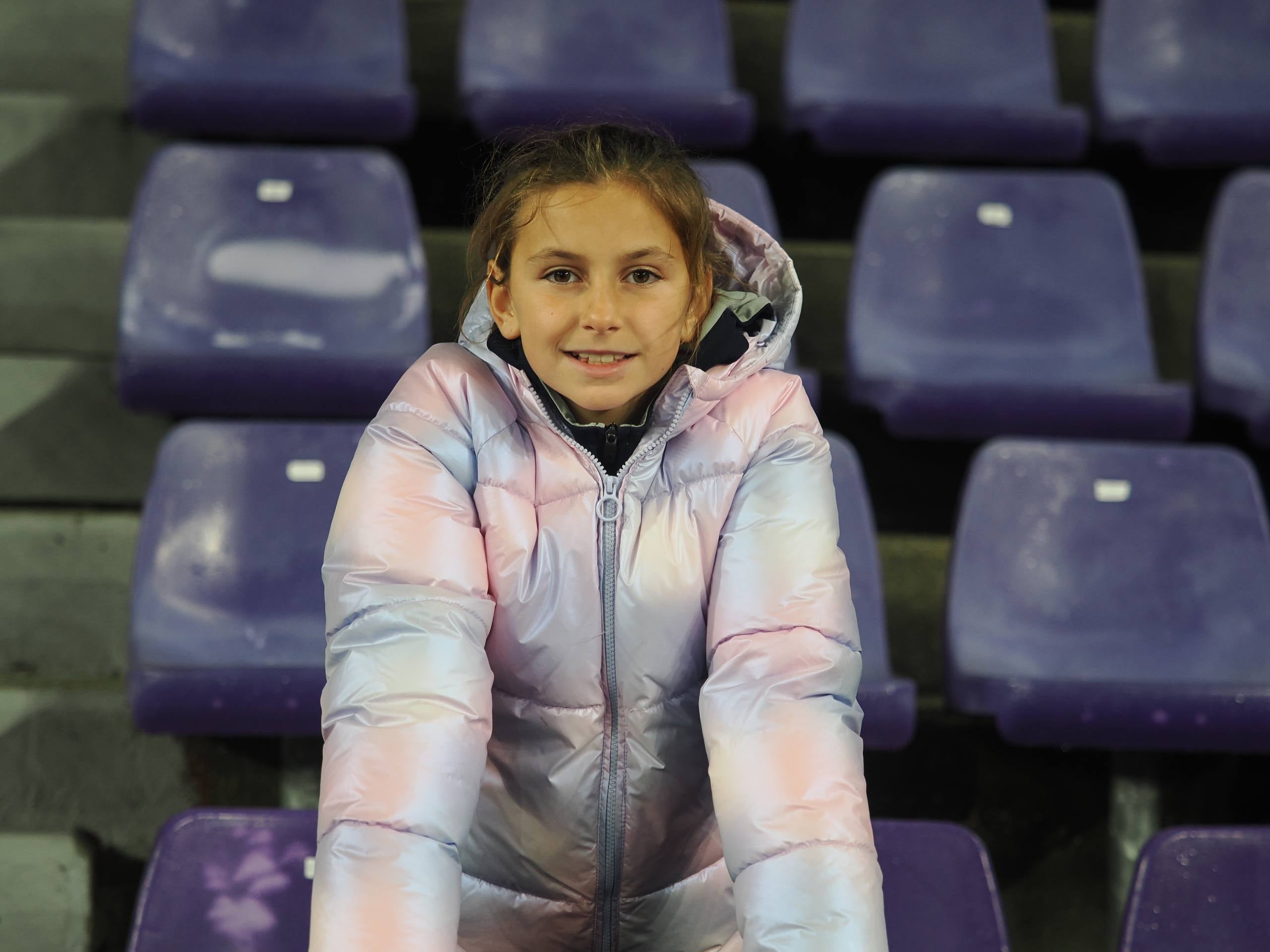 Búscate en la grada del estadio José Zorrilla (1/5)