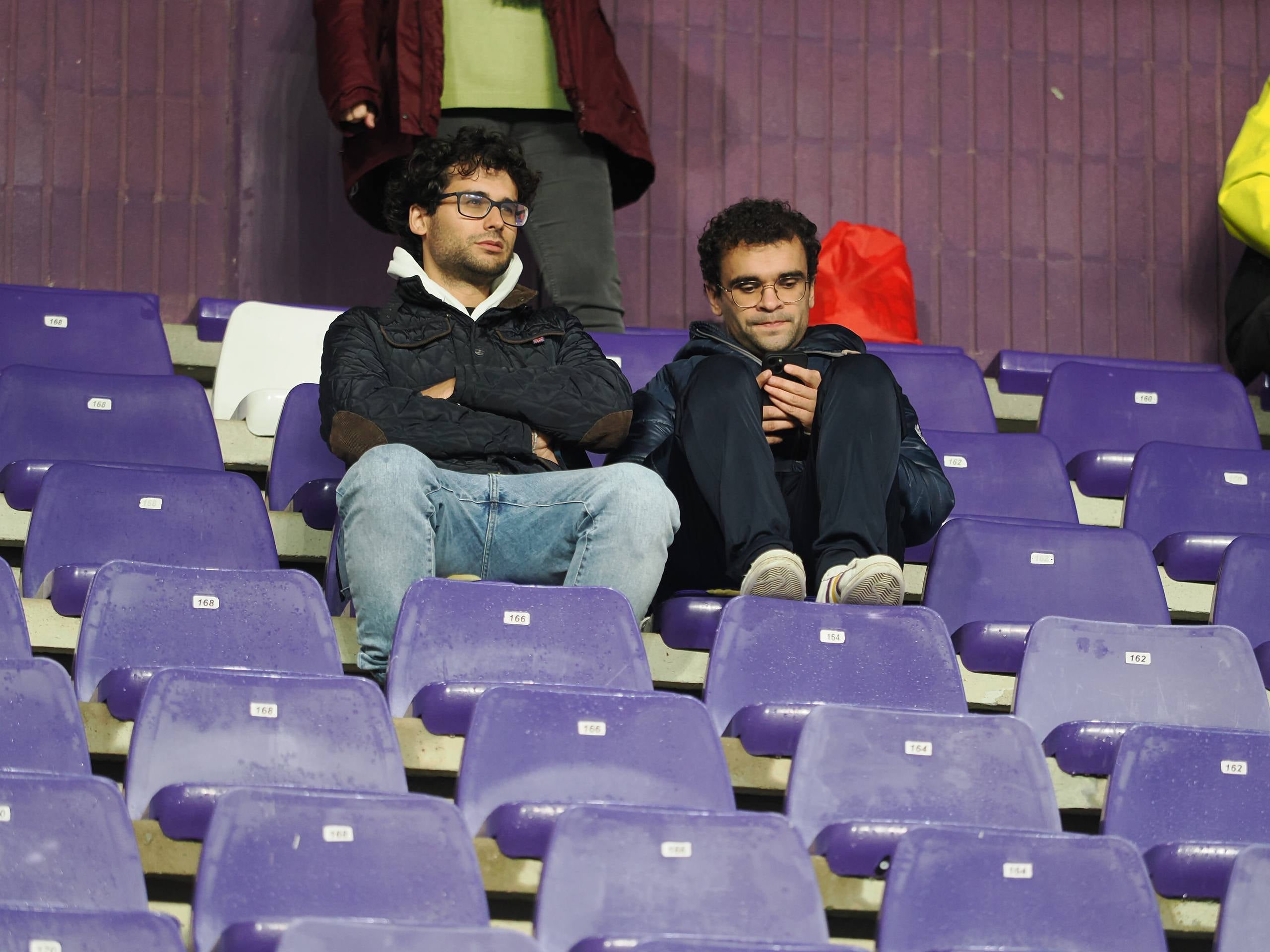 Búscate en la grada del estadio José Zorrilla (2/5)