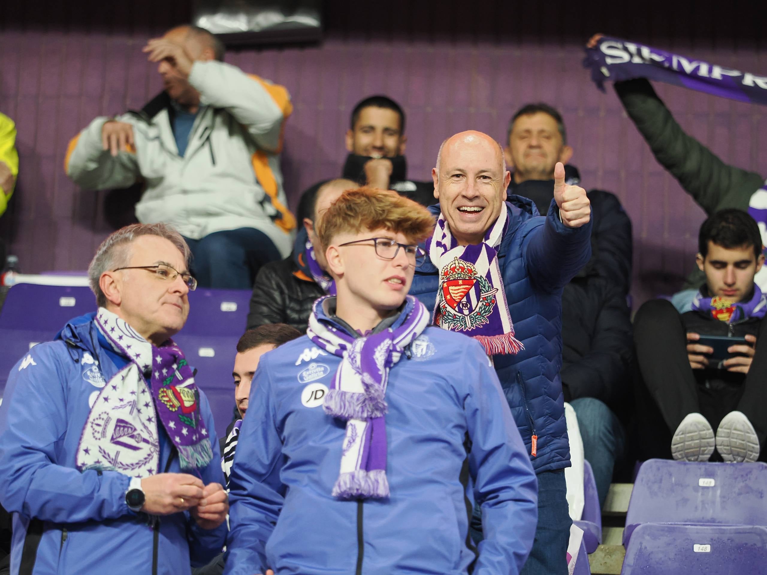 Búscate en la grada del estadio José Zorrilla (2/5)