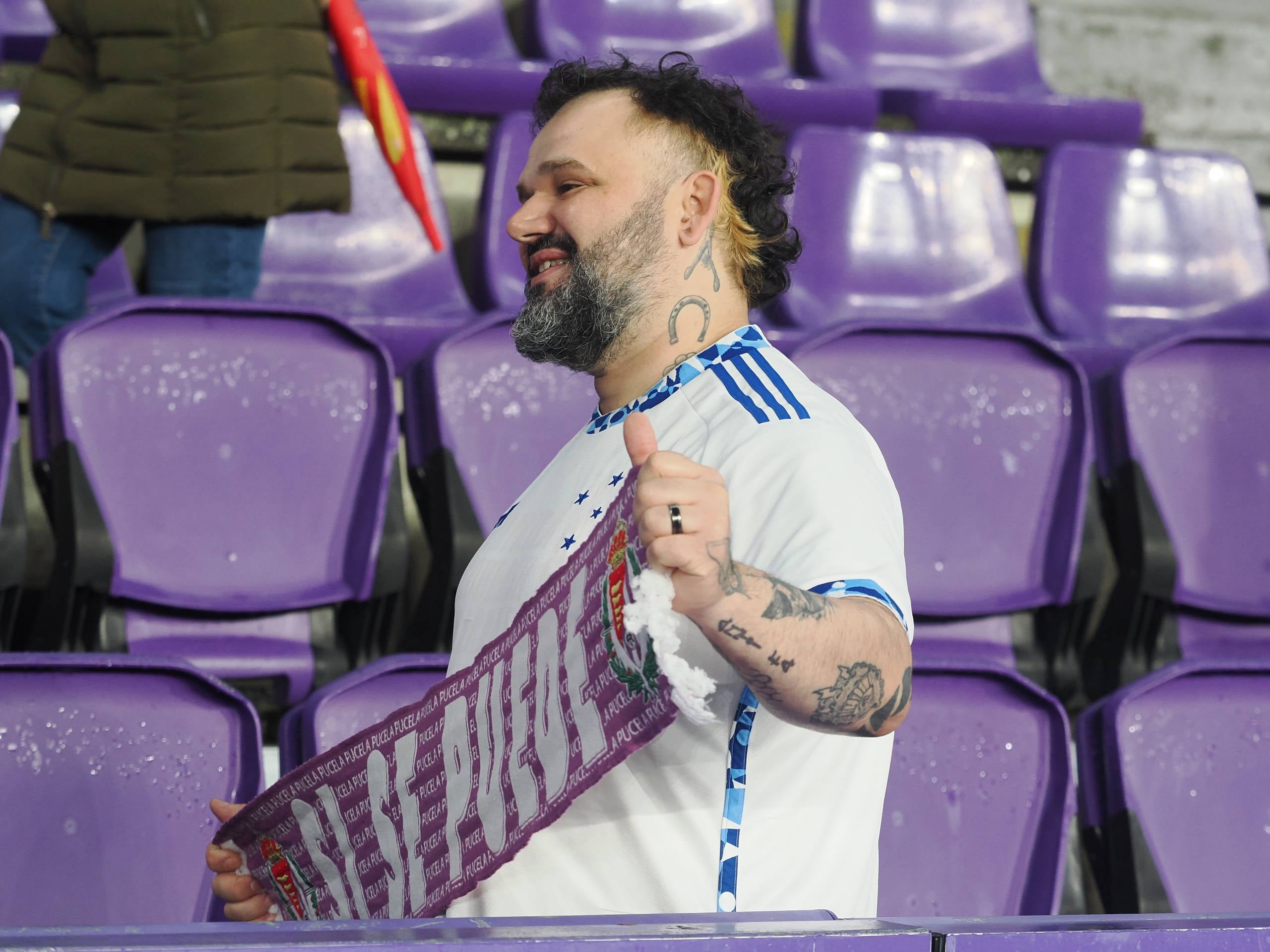Búscate en la grada del estadio José Zorrilla (3/5)