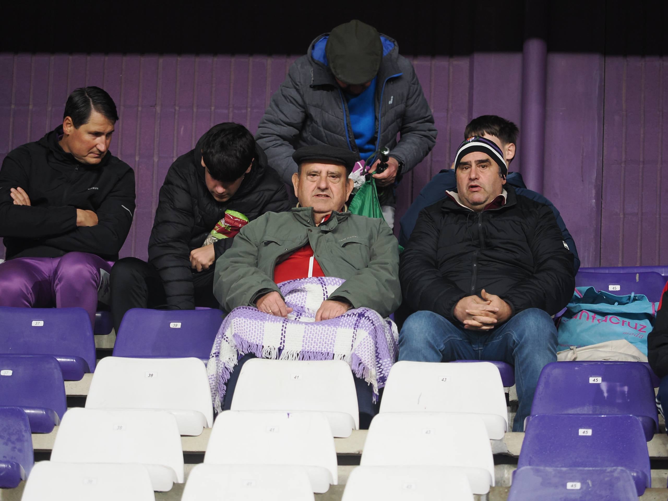 Búscate en la grada del estadio José Zorrilla (4/5)