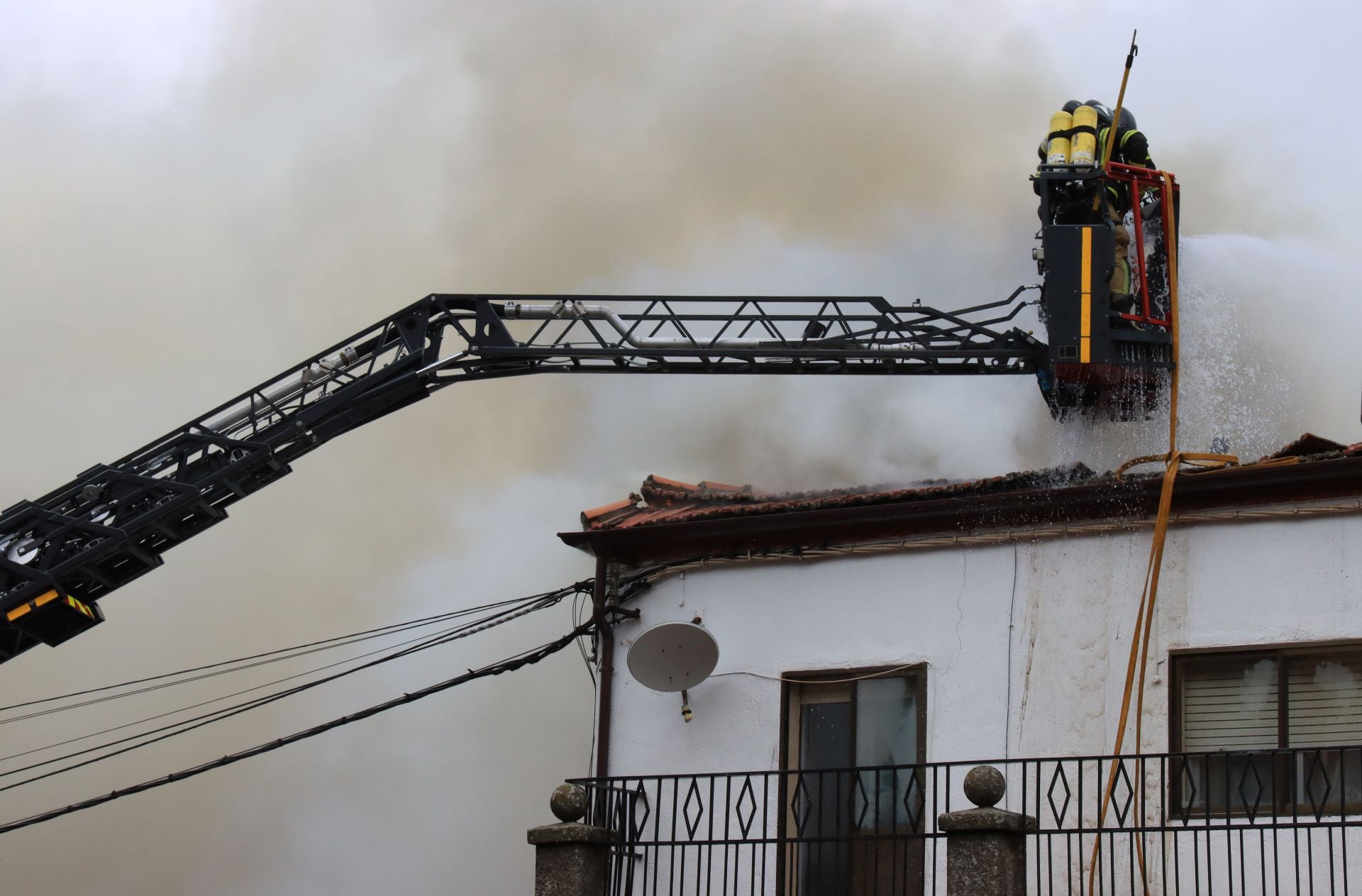 Fotos del incendio en la travesía de San Rafael