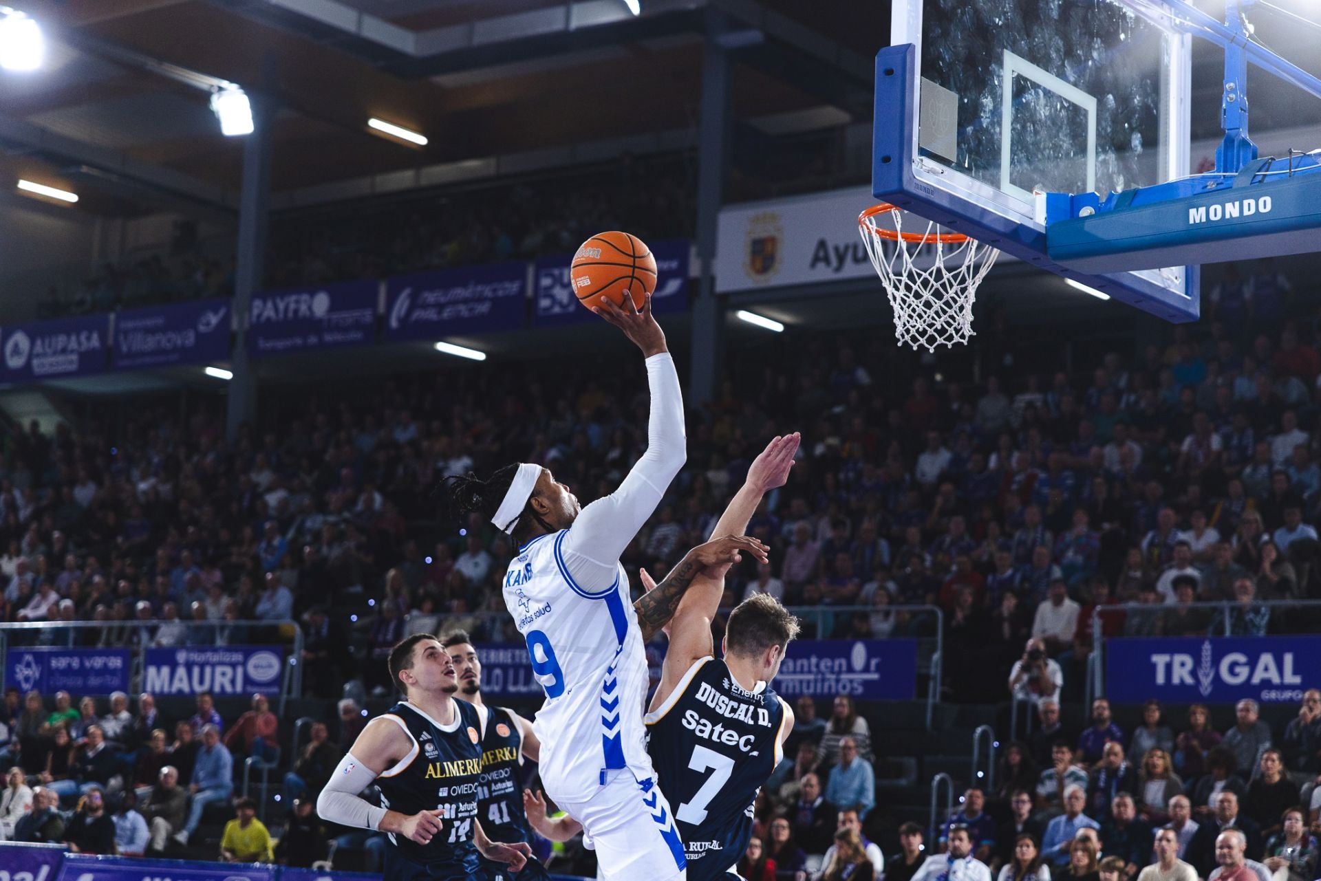 Así ha sido la victoria del Súper Agropal Palencia ante el Alimerka Oviedo (88-80)