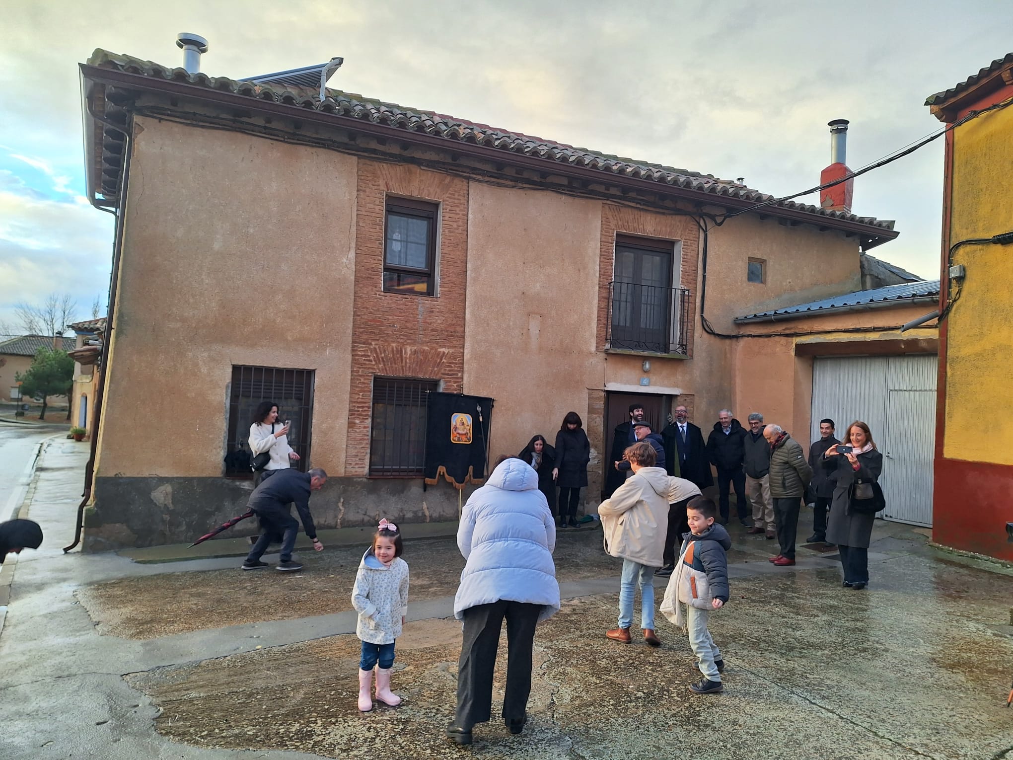 Los vecinos de Villalán de Campos vuelven a correr las castañas