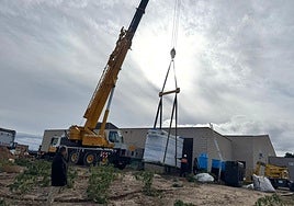 Instalación del horno crematorio en Cantalejo.