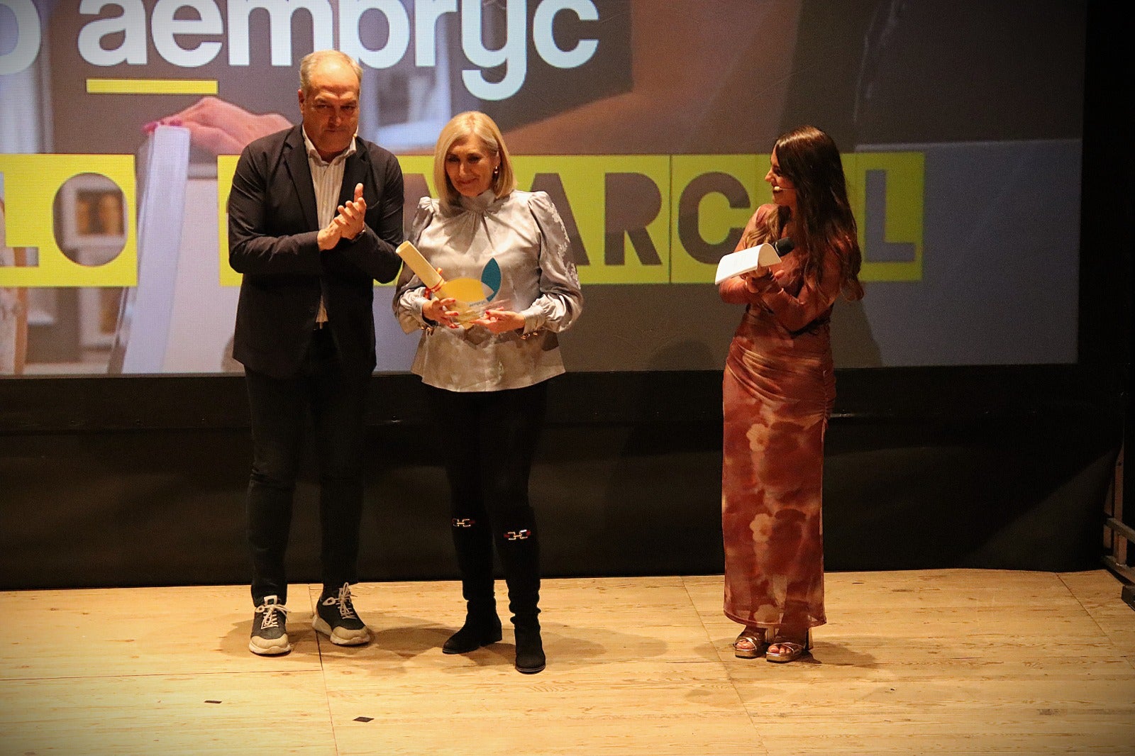 Merecido reconocimiento a la labor y el esfuerzo de las empresas de Rioseco y la comarca