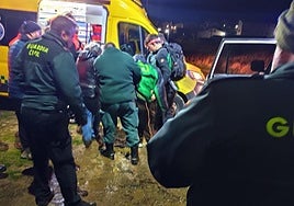 Momento en el que la Guardia Civil localiza al hombre desaparecido.