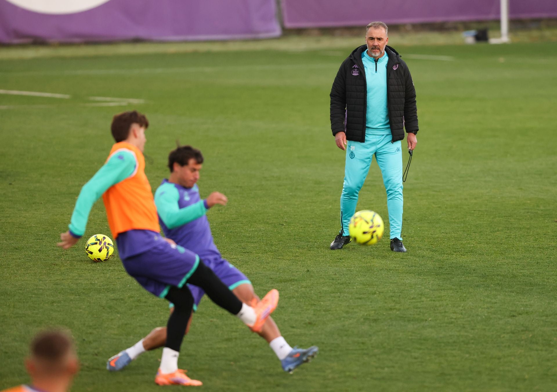 Las imágenes del entrenamiento del Real Valladolid con la ausencia de Almada