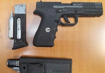 Intentan atracar un súper con una pistola y acaban «pagando unas cervezas» antes de huir en Valladolid