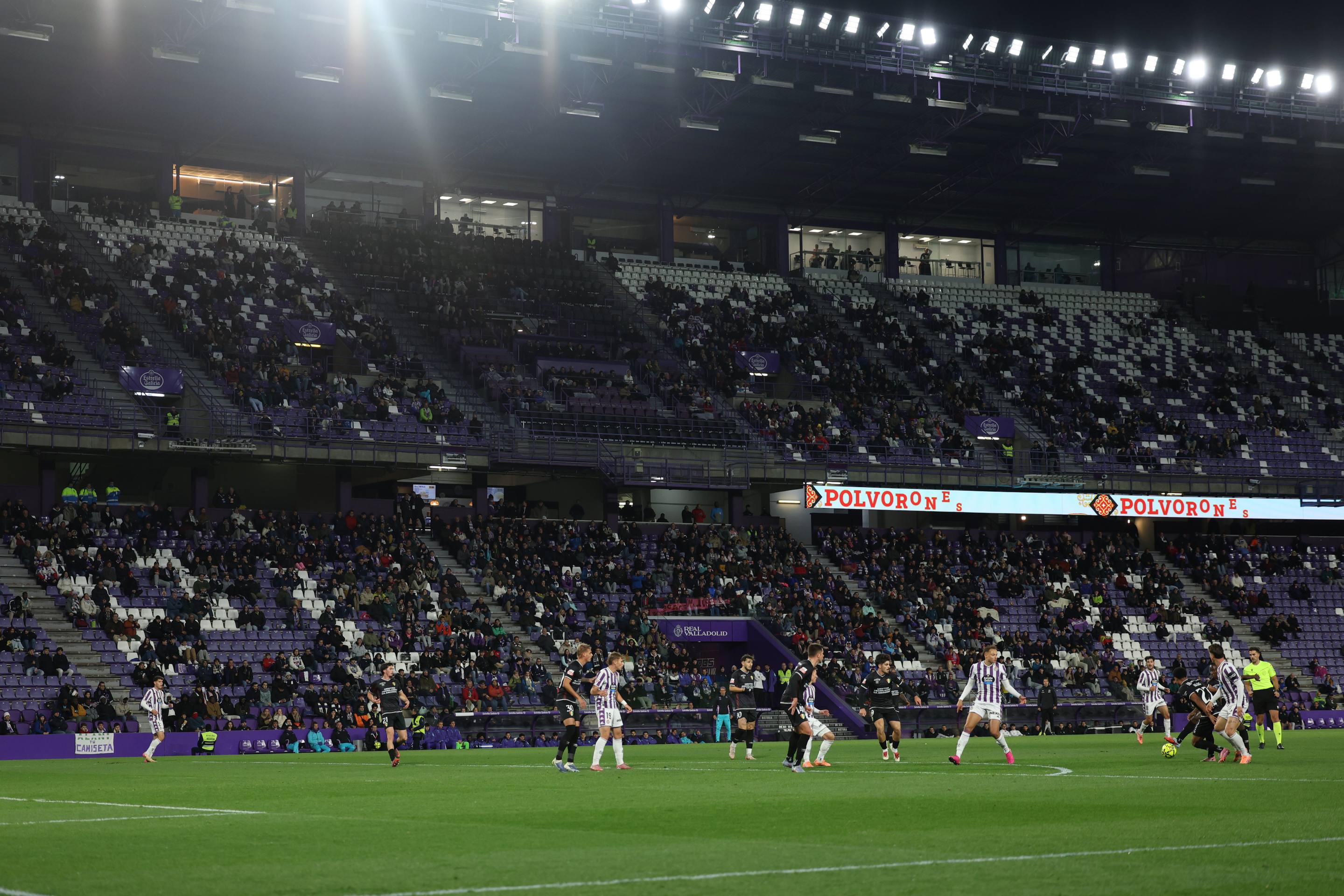 La derrota del Pucela ante el Estrela Amadora, en imágenes