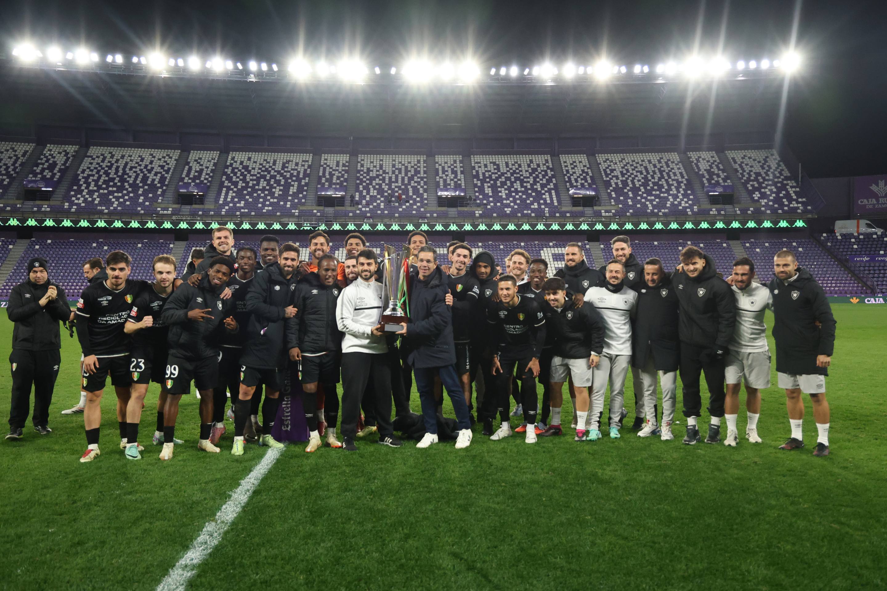 La derrota del Pucela ante el Estrela Amadora, en imágenes