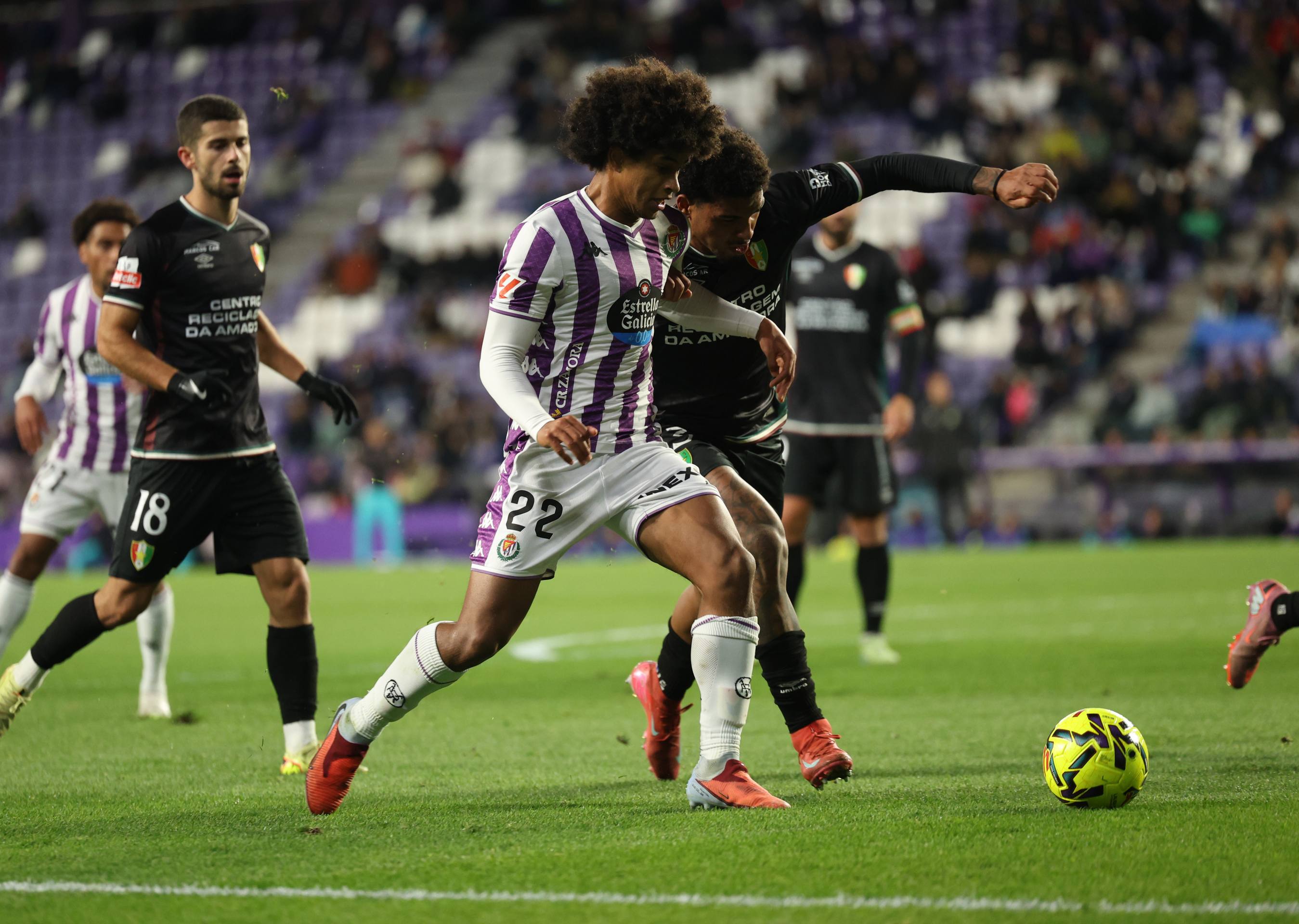 La derrota del Pucela ante el Estrela Amadora, en imágenes