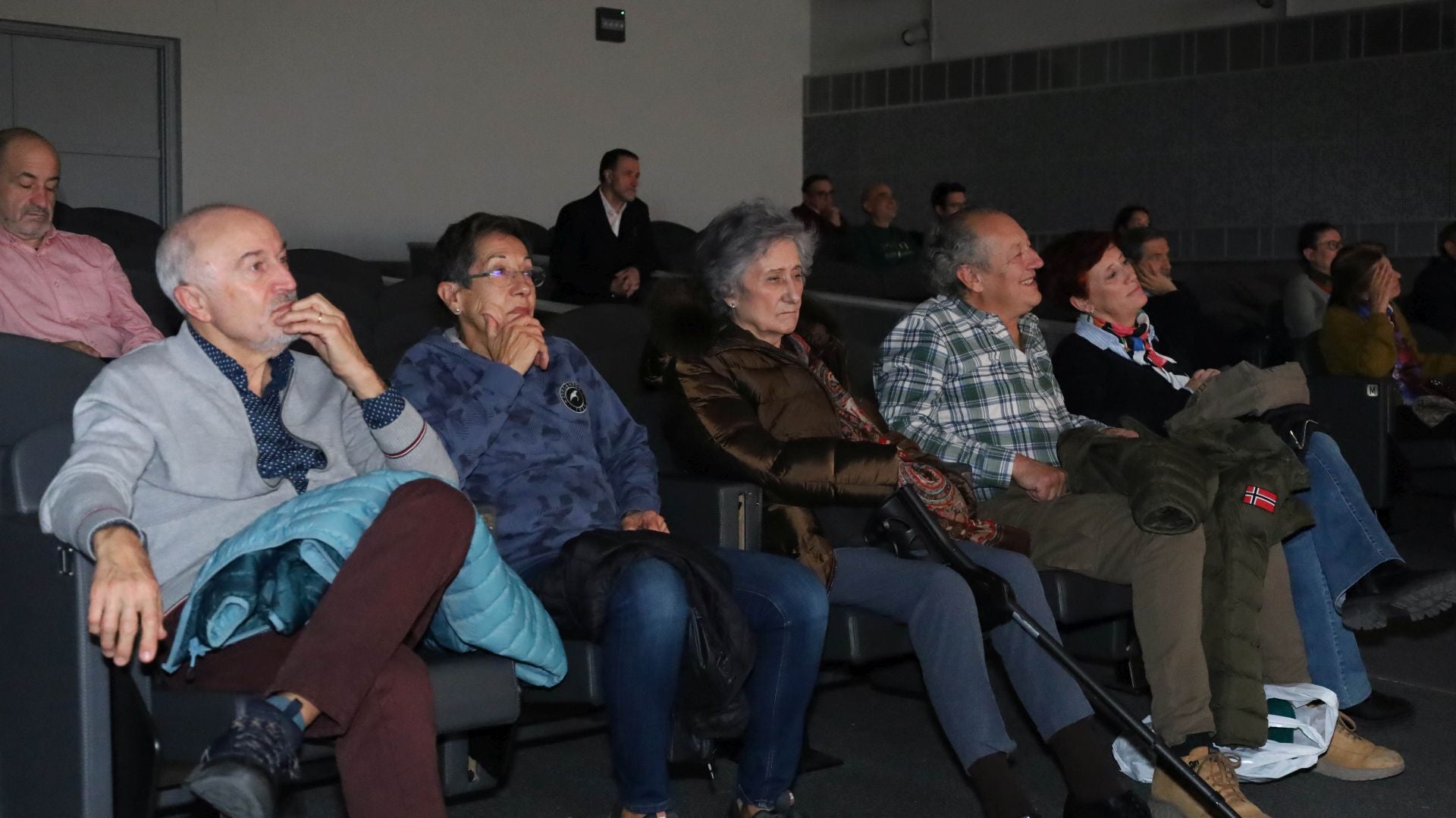 Así ha sido el encuentro literario con Jorge Díaz, de Carmen Mola, en Palencia