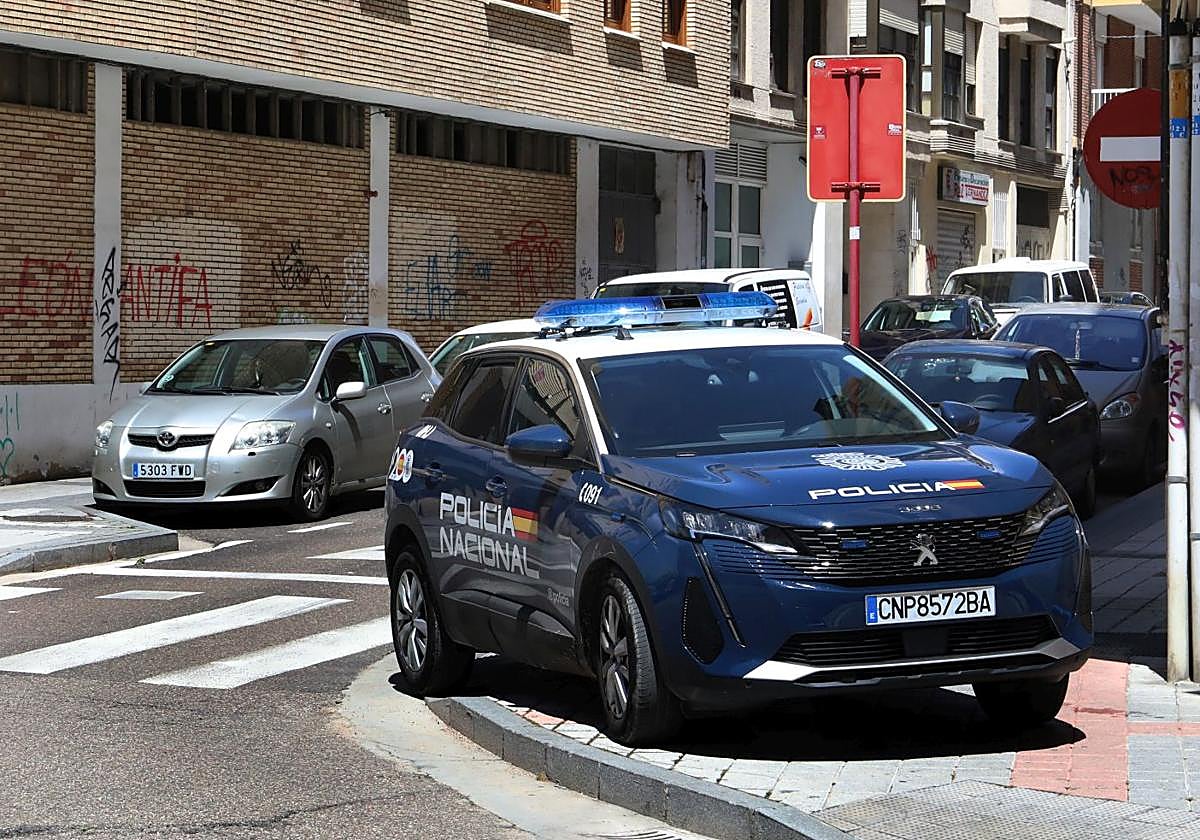 Imagen de archivo de un vehículo de la Policía Nacional.