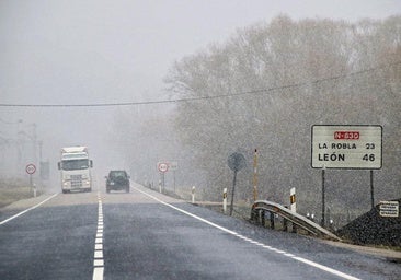 La nieve obliga a extremar la precaución en las carreteras de Castilla y León