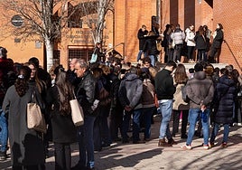 Aspirantes al MIR durante la última convocatira en la Facultad de Economía, en Valladolid.