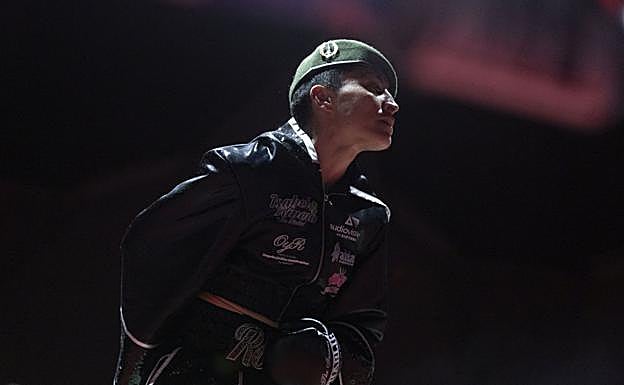 Isa, poco antes de iniciar el combate en la noche del viernes.