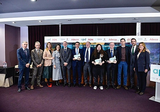 Promotores de los premios y galardonados.