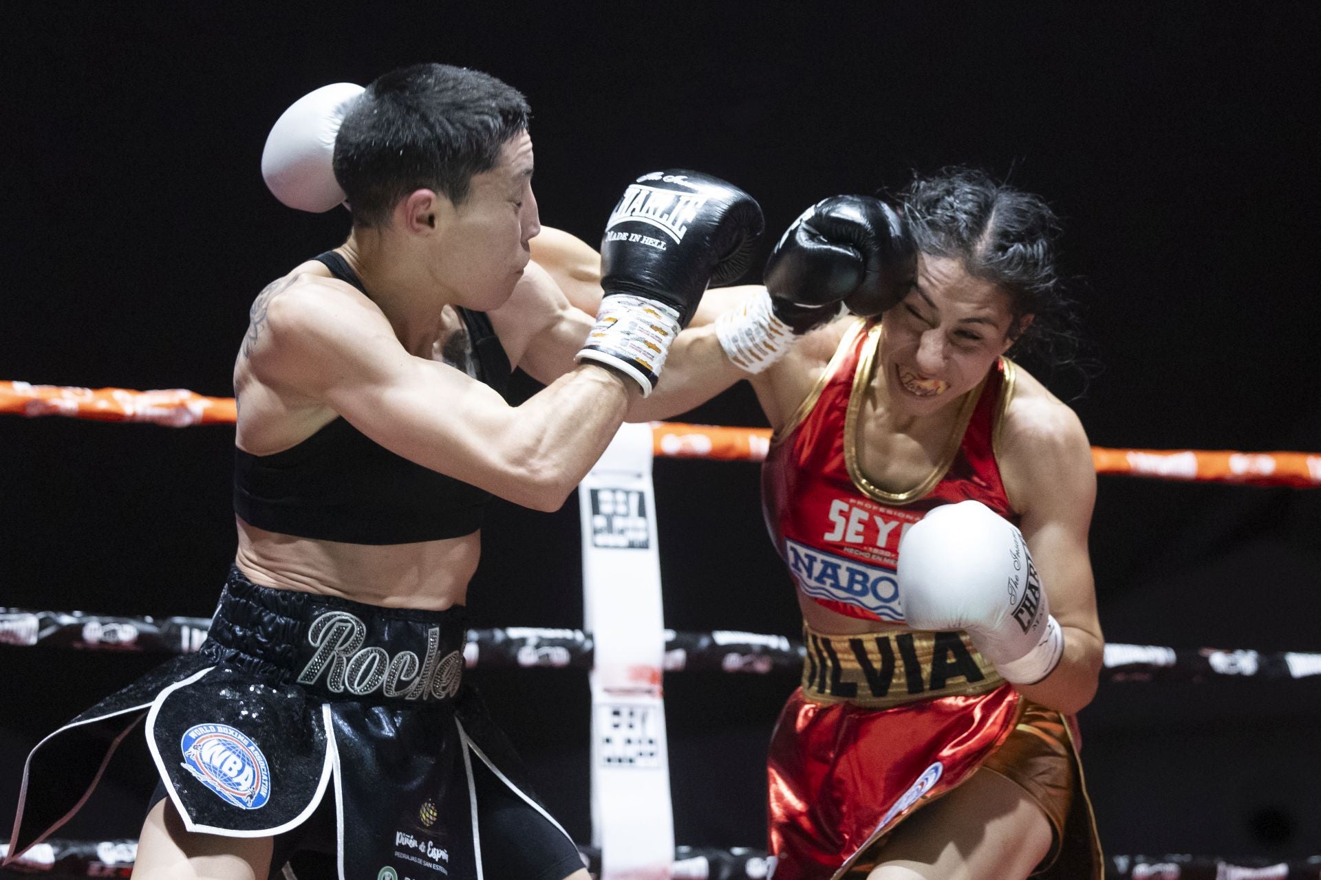 En imágenes la victoria de Isa Rivero, la nueva campeona del mundo de boxeo