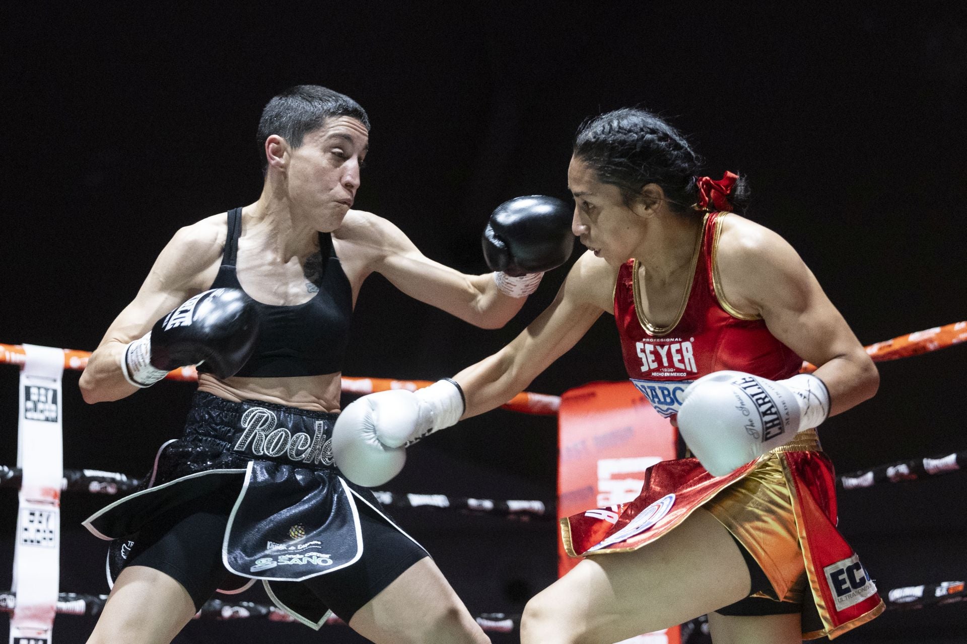 En imágenes la victoria de Isa Rivero, la nueva campeona del mundo de boxeo