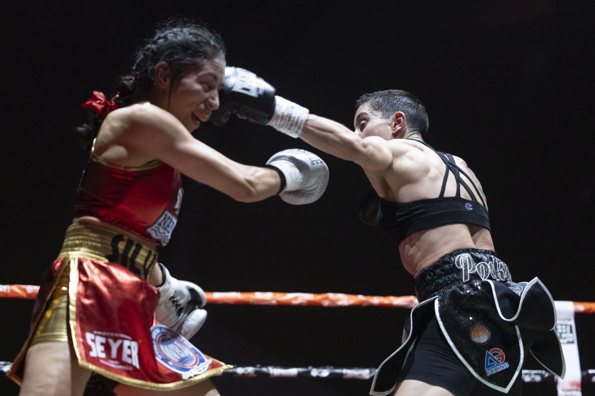 En imágenes la victoria de Isa Rivero, la nueva campeona del mundo de boxeo