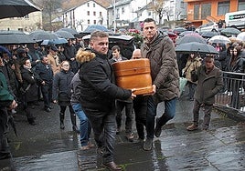 Caboalles de Abajo despide al minero Anilso Soares.