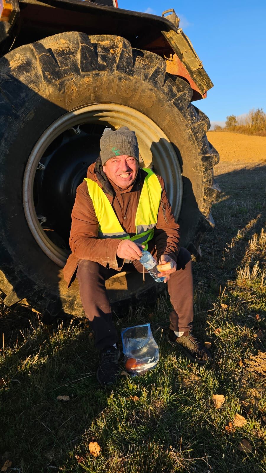 En imagénes la jornada de reforestación celebrada en Villacarralón