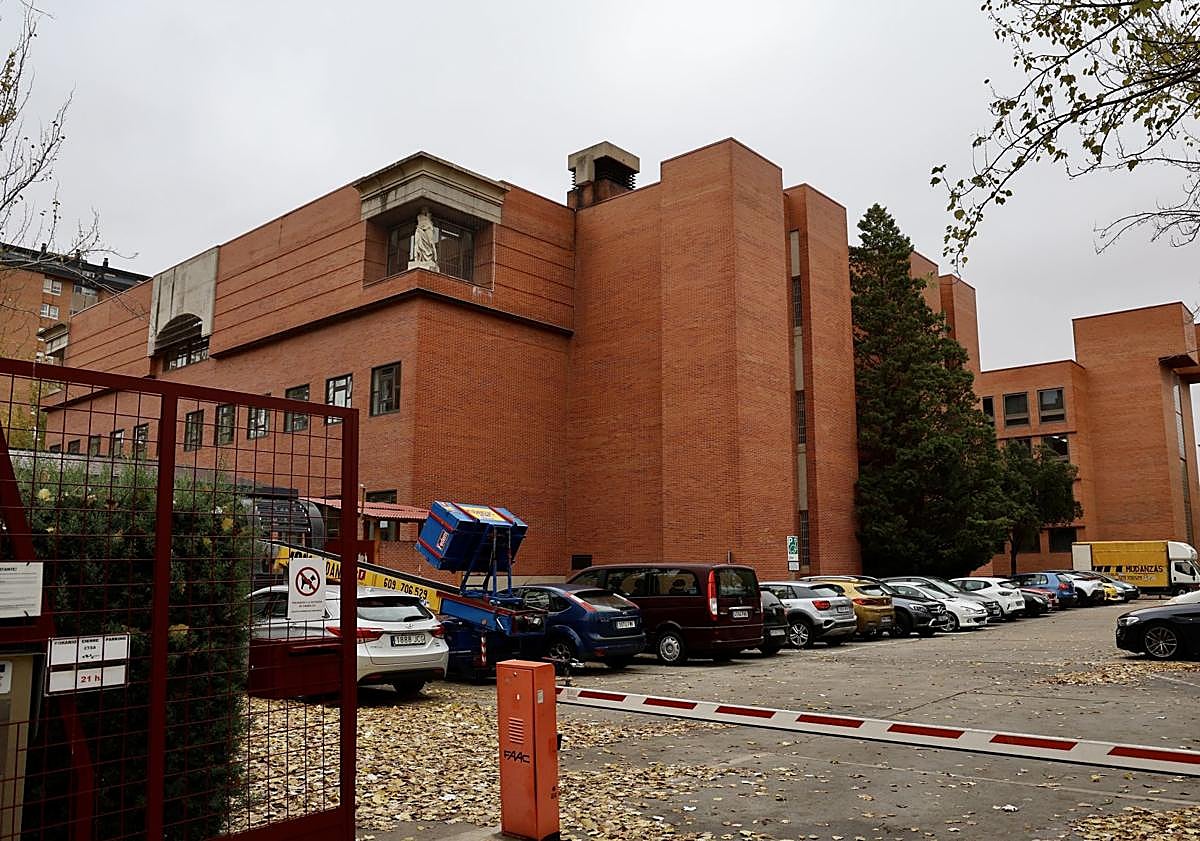 Imagen principal - El edificio vallisoletano inspirado en una obra del autor del Guggenheim de Nueva York