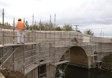 La rehabilitación del puente de Becerril sobre el Canal de Castilla finalizará en diciembre