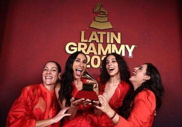 De pasear por León con su abuelo a ganar un Latin Grammy: «No nos lo podíamos creer»