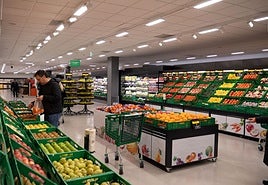 El Mercadona de la calle Joaquín Velasco Martín ha abierto este lunes.