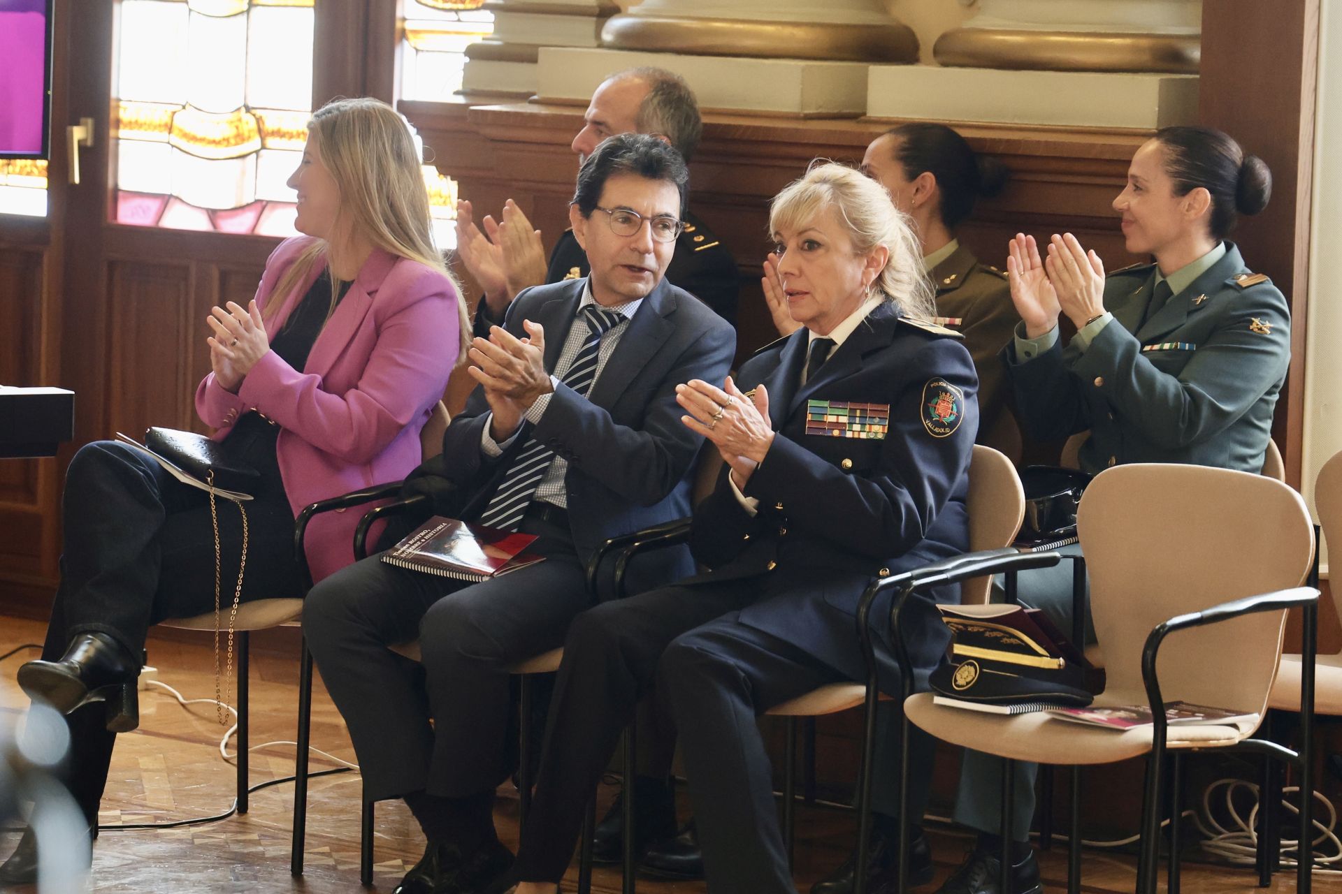 El acto institucional del Día Internacional de la Eliminación de la Violencia contra la Mujer, en imágenes