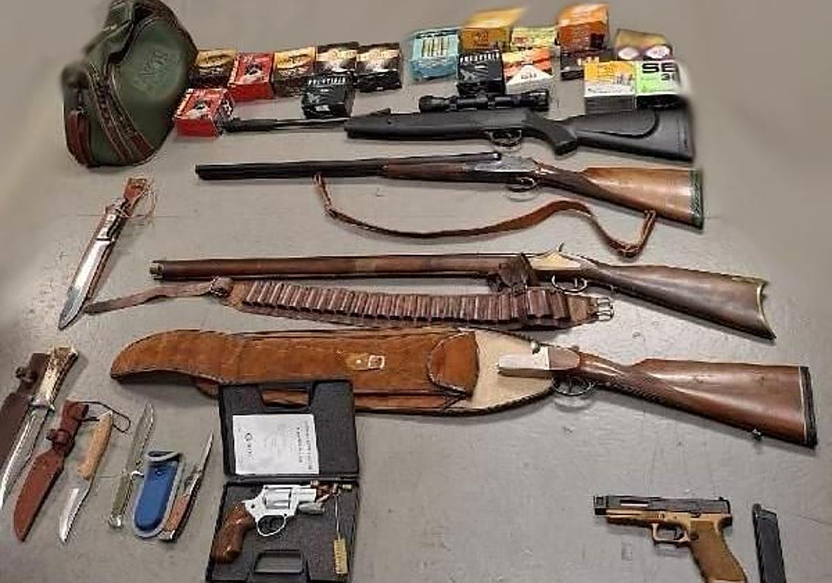 Armas intervenidas al detenido por violencia de género.