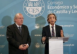 El presidente del Ecova, Juan Carlos de Margarida (derecha), y el presidente del Consejo Económico y Social de Castilla y León, Enrique Cabero.