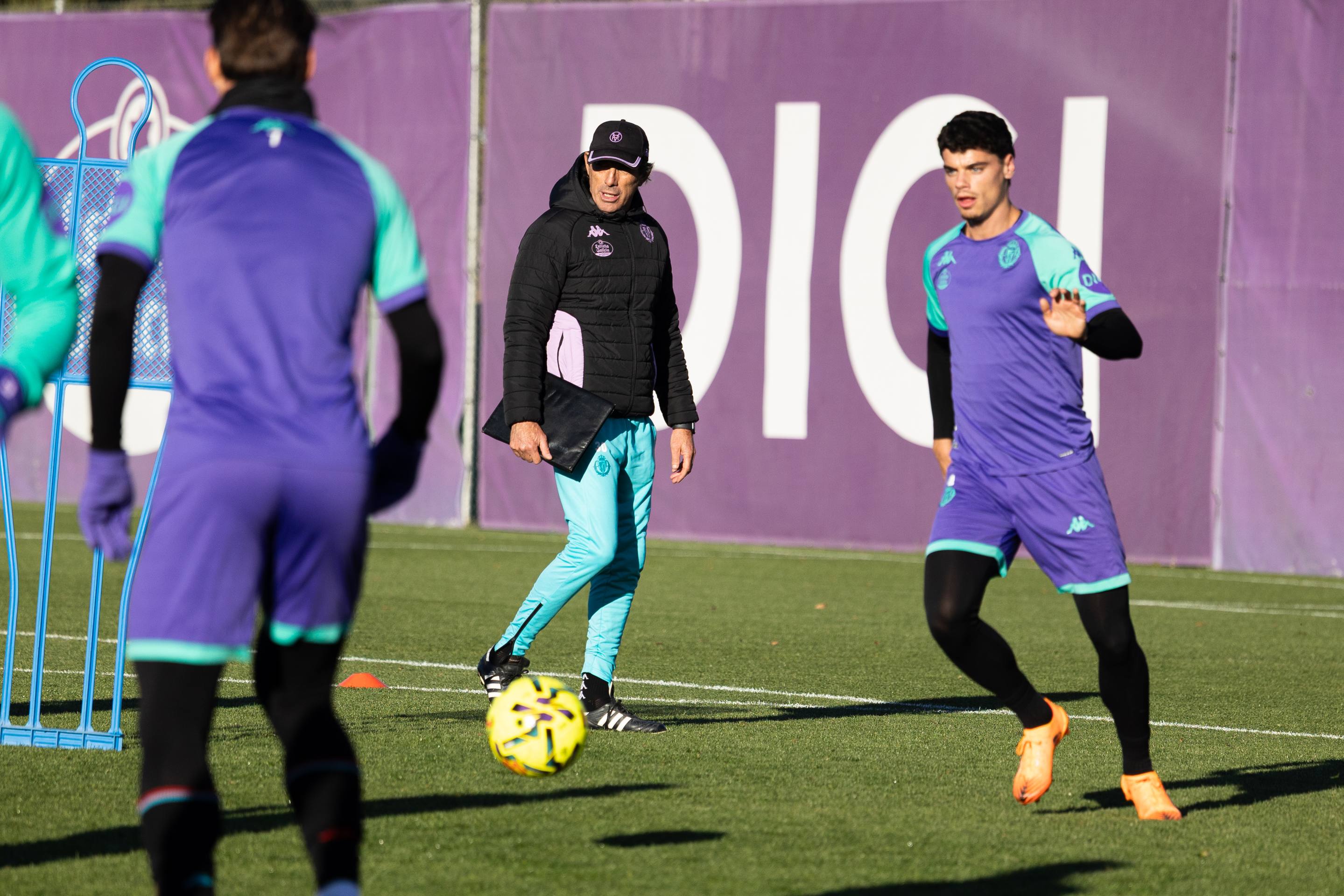 El entrenamiento del Pucela tras la derrota en Anoeta, en imágenes