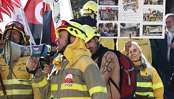 Los sindicatos exigen un operativo anti incendios «estrictamente público, totalmente profesional y permanente»