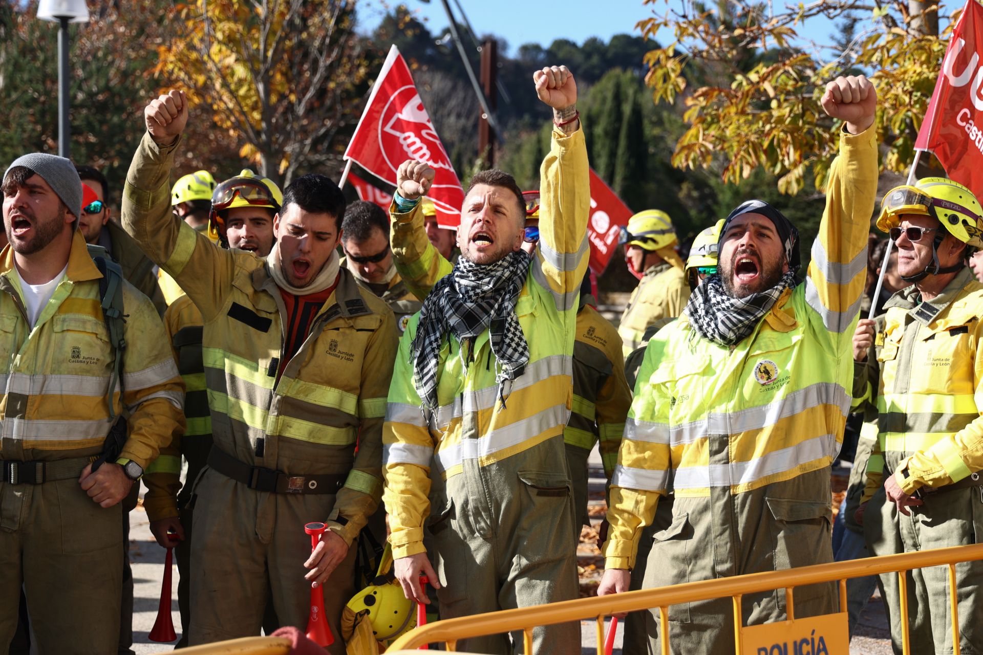 Protesta contra el decreto ley sobre el operativo de incendios presentado por la Junta de Castilla y León