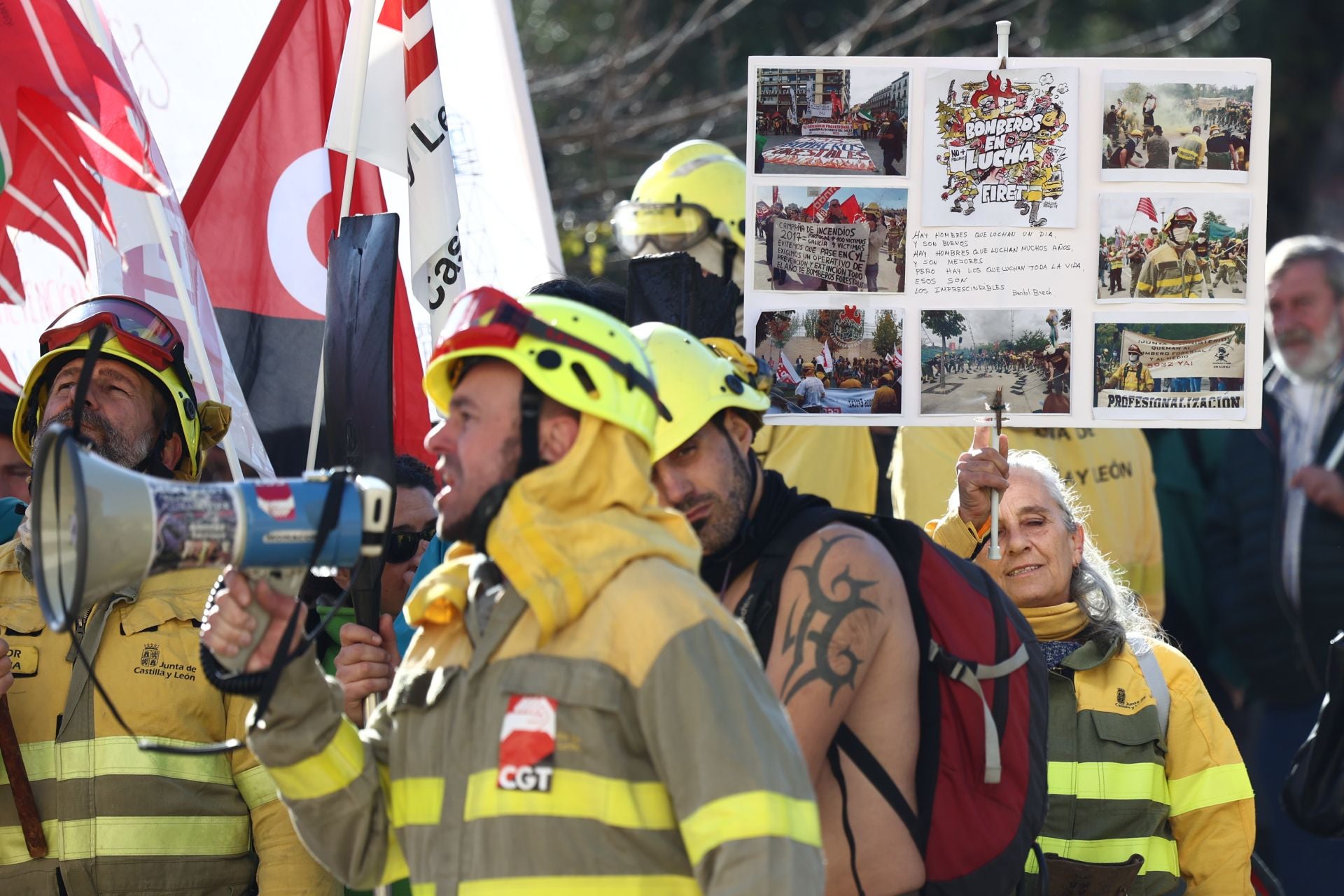 Protesta contra el decreto ley sobre el operativo de incendios presentado por la Junta de Castilla y León