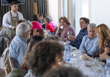 Las comidas y cenas de empresa se adelantan a noviembre y aumentan los pedidos a domicilio en Navidad