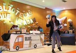 Erica González, en el Maratón de Cuentos de la Biblioteca Pública.