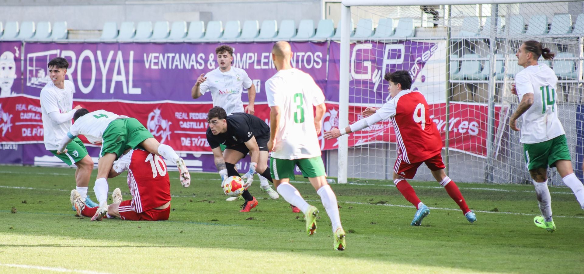 Eusebio Sacristán vuelve a los banquillos con derrota en su debut con Castilla y León